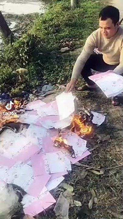 Gần ngày cưới phát hiện vợ có bầu với người khác, thanh niên đốt thiệp