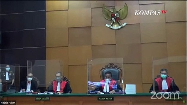 Momen Rizieq Shihab Debat dengan Majelis Hakim di Ruang Sidang