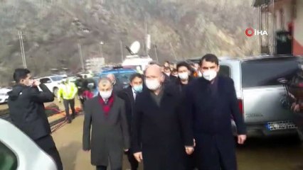 Bakan Soylu ve Kurum 60 hanenin yandığı Dereiçi Köyü'nde