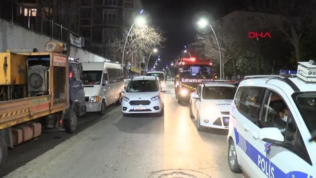 PARK HALİNDEKİ OTOMOBİLE ÇARPAN HAFİF TİCARİ ARAÇ DEVRİLDİ