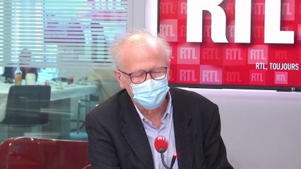 Suspension d'AstraZeneca : "Ce n'est pas honteux mais responsable", pour Alain Fischer