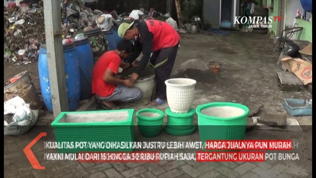 Daur Ulang Sampah Plastik Jadi Pot Bunga