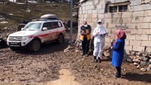 IĞDIR - Aras'ın filyasyon ekipleri Kovid-19 vakalarını tespit etmek için 'aşılmaz' denilen dağları aşıyor