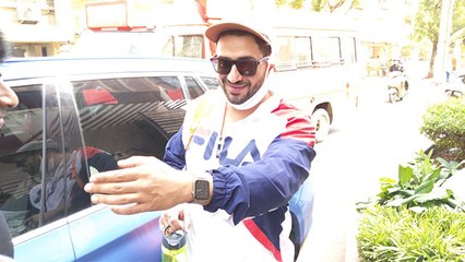 Aly Goni  ने Gym के बाहर ऐसे हुए Spot, दिखाए जलवे ; Watch Video | FilmiBeat