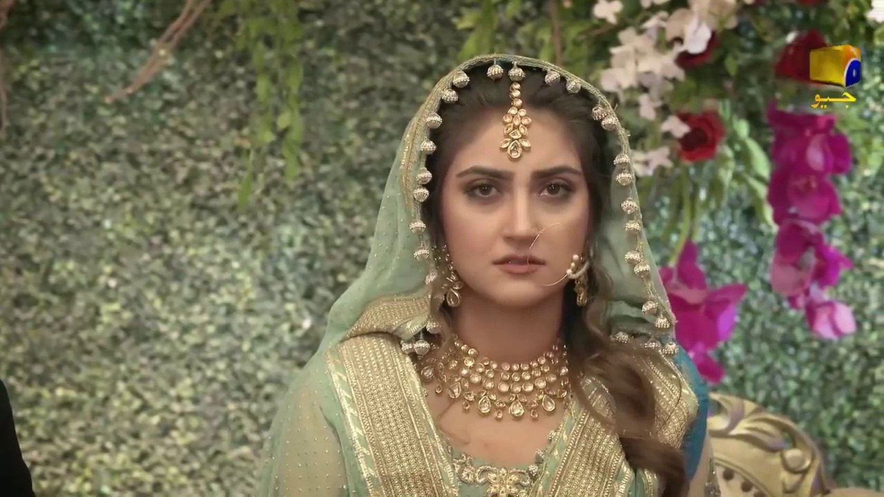 Hum Sab Adha Ahdha Baant Lai Gay.....