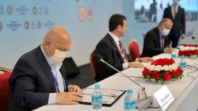 İBB’de çalışan 45 bin işçinin toplu sözleşmeleri imzalandı