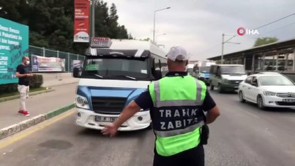 Koronaya inat minibüsten 28 kişi çıktı