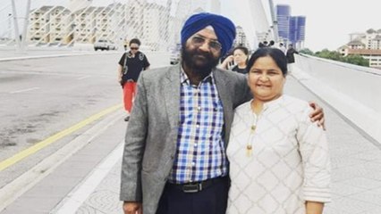 Jasmin Bhasin से मिलने मुंबई पहुंची उनके Mummy Papa | FilmiBeat