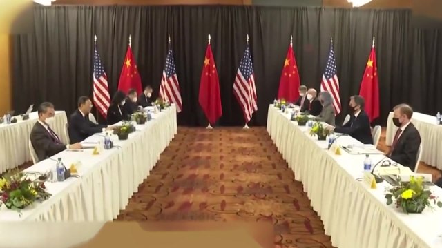 미중 고위급 회담서 거친 '설전'...미중 관계 '험로' 예고 / YTN