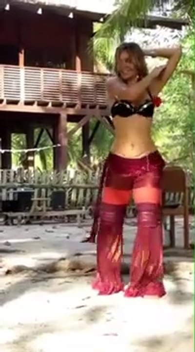 BELLY DANCE  70