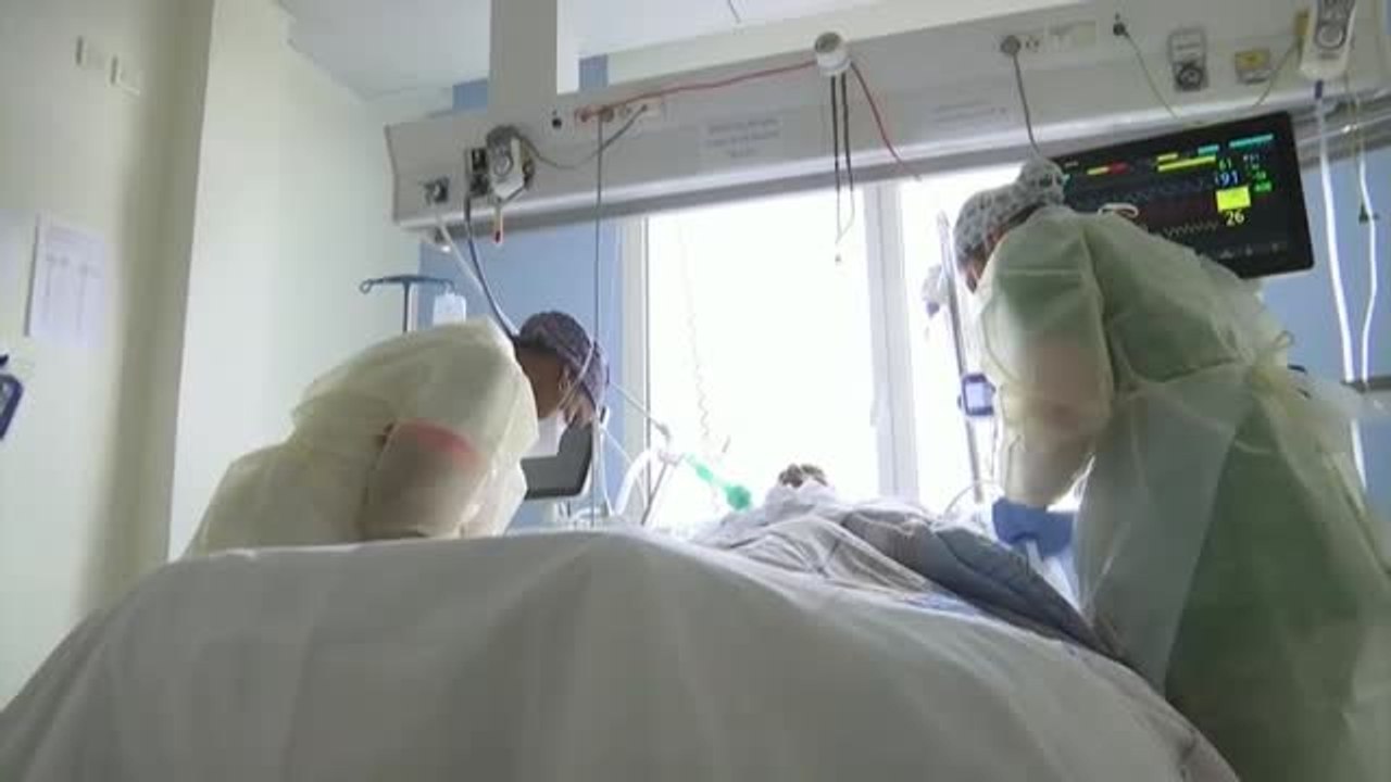 Las UCI de París saturadas por el aumento de casos