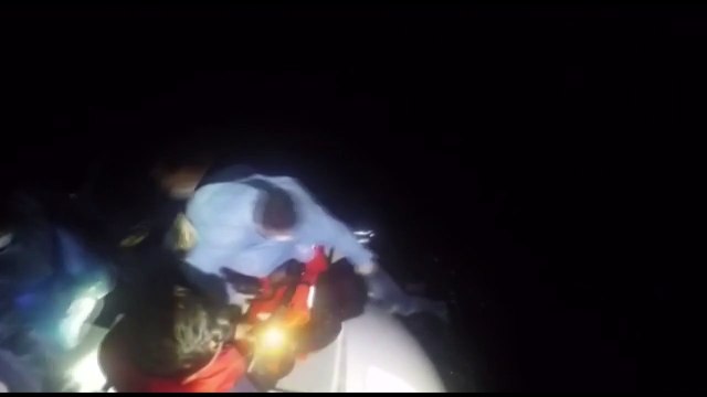 Turquia acusa Grécia de lançar migrantes algemados no mar