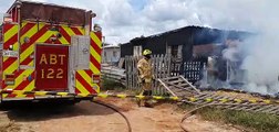 Incêndio atinge casas no Acampamento Dorothy, em Sobradinho
