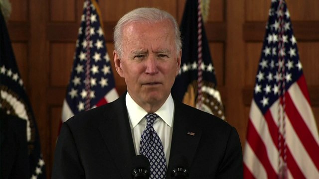 美 희생자 신원 공개...바이든 목소리 내고 행동해야 / YTN