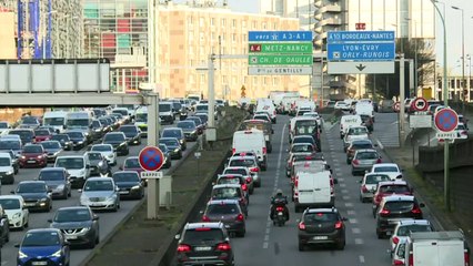 COVID-19 | París, confinada. Berlín, acongojada