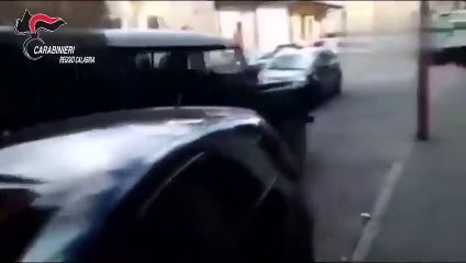 Télécharger la video: Cattura latitante in provincia di Reggio Calabria