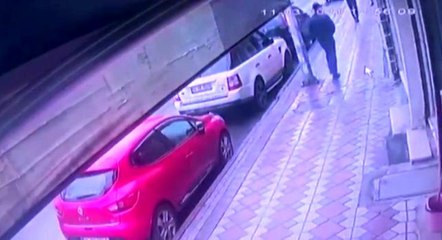 Eyüpsultan'da banka soygununun güvenlik kamera görüntüleri ortaya çıktı