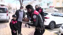 Son dakika haberi... ADIYAMAN Polislerden Bilal Emin'e 8'inci yaş günü sürprizi