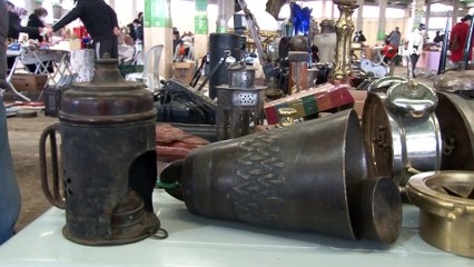 Yüz yıllık deve çanı antika pazarının gözdesi oldu