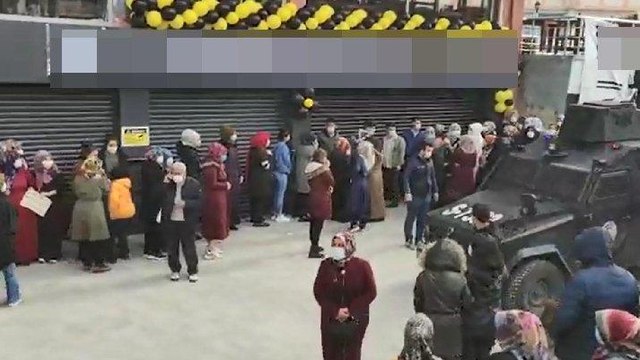 Coronaya rağmen ‘indirim’ izdihamı