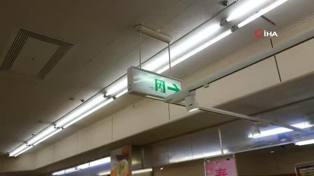 - Japonya'nın Miyagi eyaletinde 7.2 büyüklüğünde deprem meydana geldi. Depremin ardından tsunami uyarısı yapıldı.