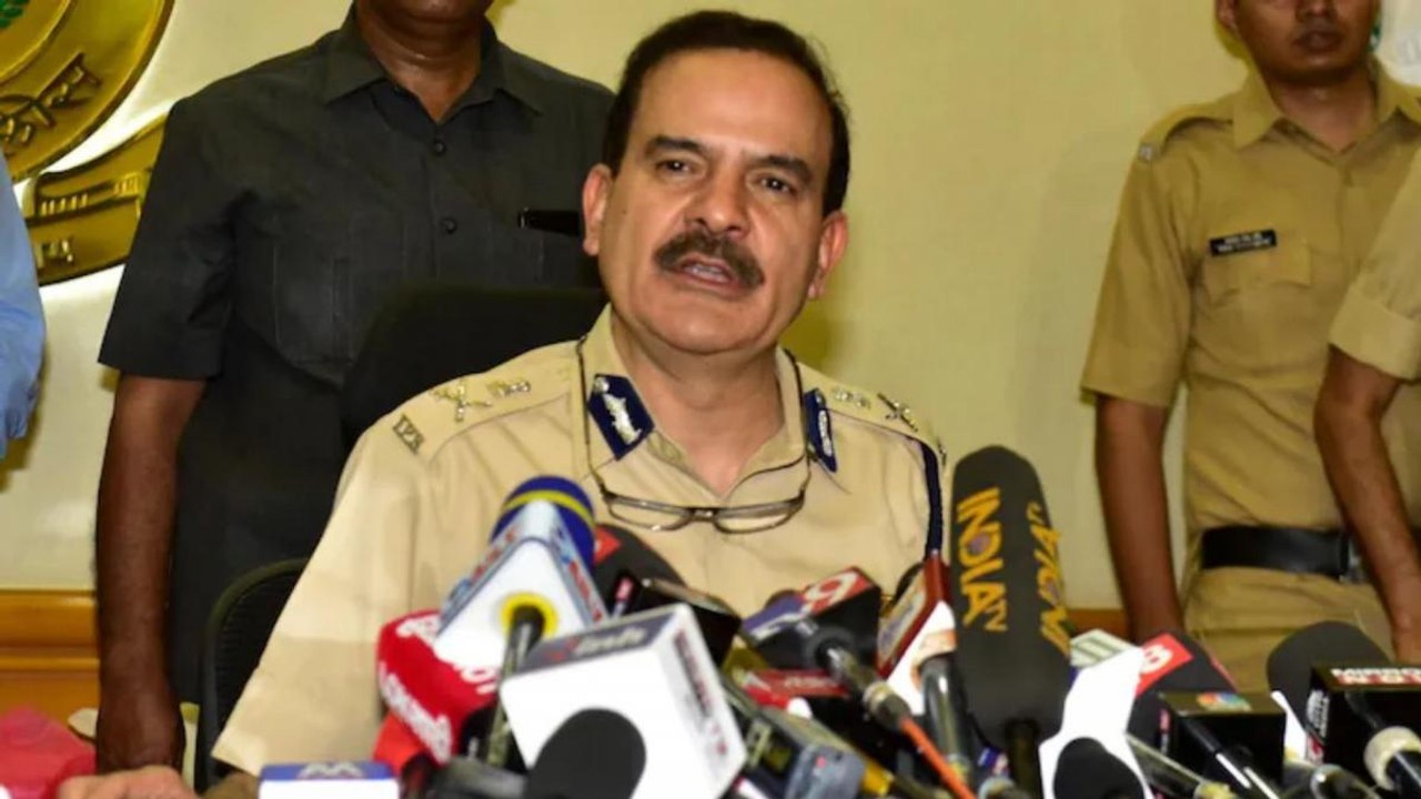 EX-Mumbai Top Cop's stunning charge on Anil Deshmukh