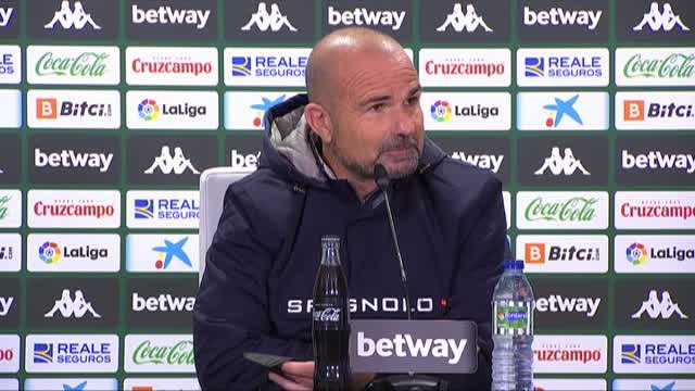 Paco López: Fuimos valientes hasta el minuto 70, pero si queremos más, tenemos que ser fuertes todo el partido