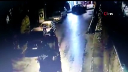 Sarıyer'de mazgal kapağı hırsızları kamerada