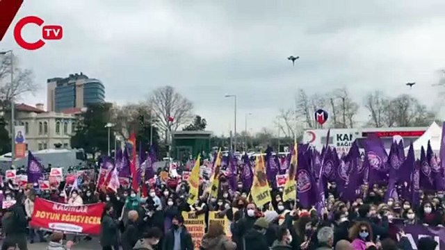 Kadınlar, İstanbul Sözleşmesi için meydanlarda