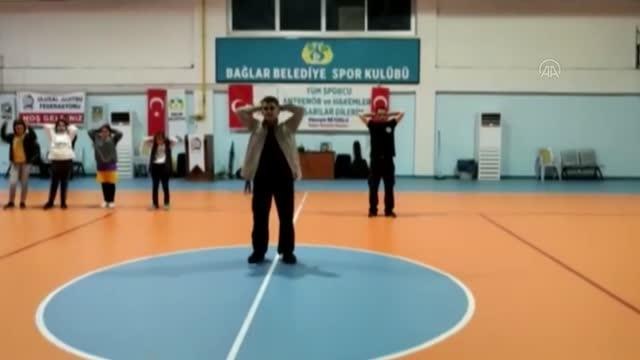 DİYARBAKIR - Ulusal JuJitsu Federasyonundan kadınlar için öz savunma farkındalık semineri