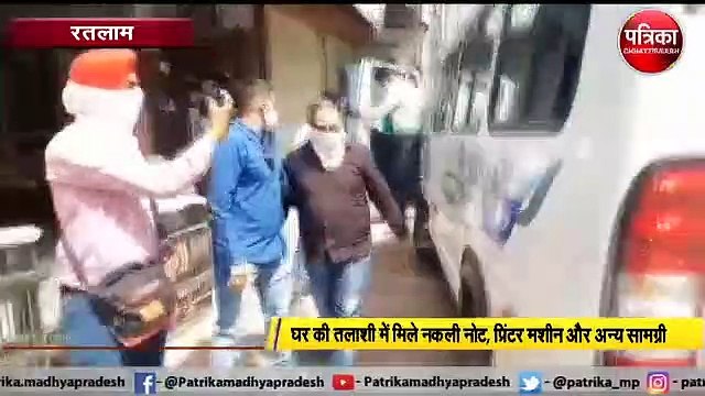 घर में नकली नोट छाप रहे थे पति-पत्नी, पुलिस ने गुजरात से दबोचा, प्रिंटिंग मशीन समेत अवैध सामग्री जब्त