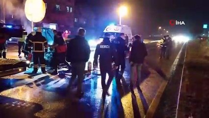 Otomobil tıra arkadan çarptı: 1 ağır yaralı