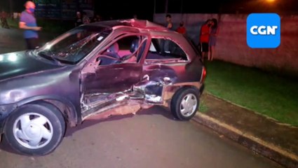 Cosa fica destruído em colisão com Megane na Rua Danilo Paladini