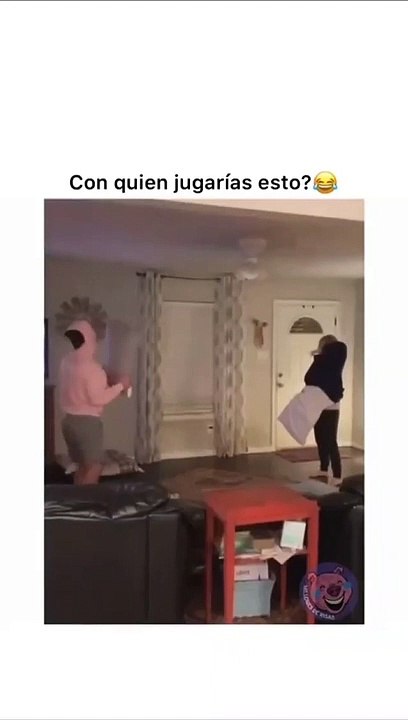 Con quién jugaras esto????