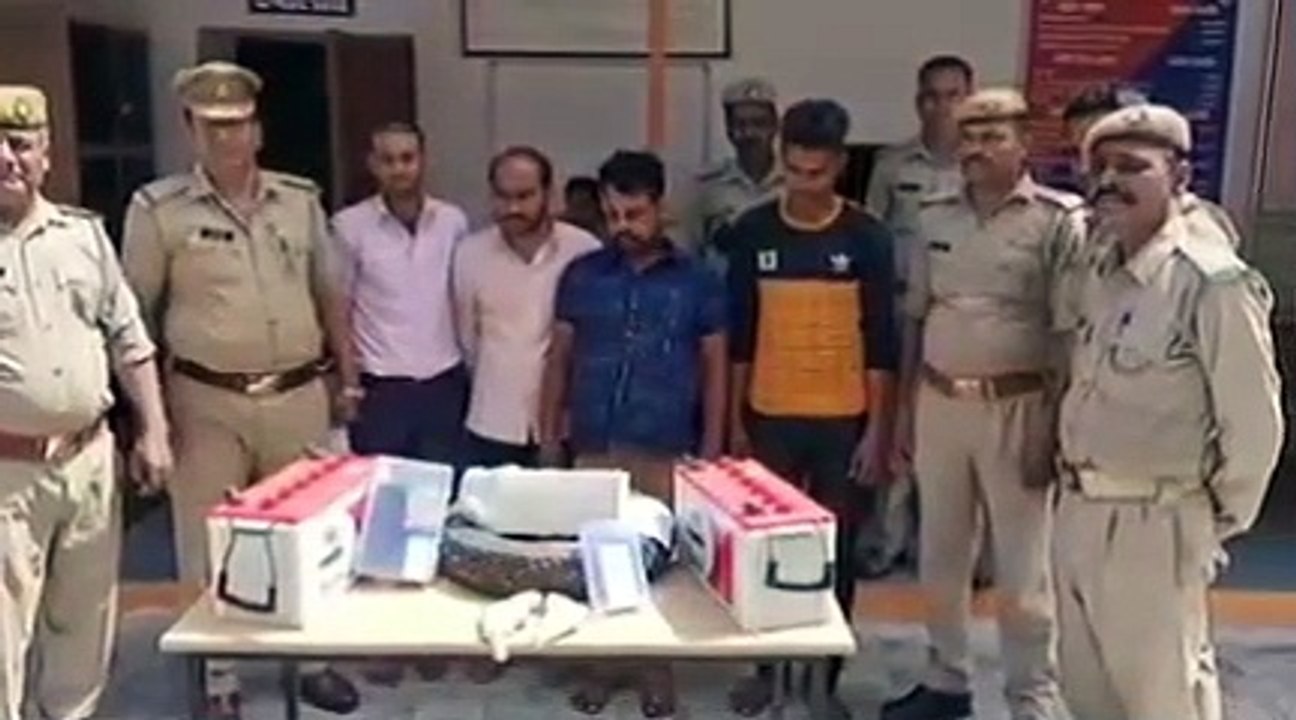 पुलिस ने बैटरी चुराने वाले गैंग का खुलासा कर चा...