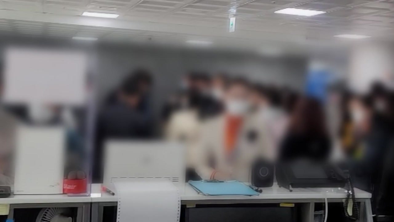 제주항공 여객기 기체 결함으로 회항...승객 불편 / YTN