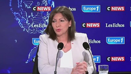 Coronavirus : la maire de Paris Anne Hidalgo propose "qu'on débride la vaccination"