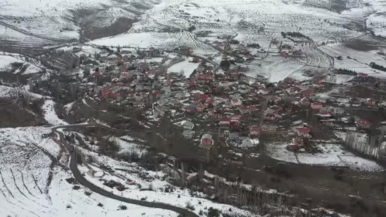 Son dakika haberi | Aşık Veysel ölümünün 48. yılında Sivas'taki mezarı başında anıldı