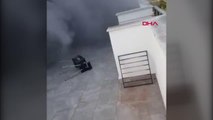 Son dakika! ANTALYA Antalya'da korkutan yangın; terasa çıkıp yardım istediler