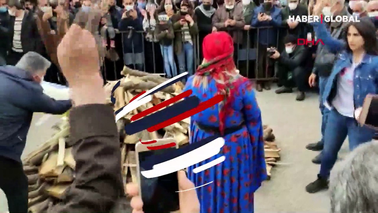 Nevruz ateşi bir anda parladı!