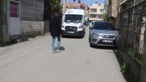 Evde çıkan yangında dumandan etkilenen kadın hastaneye kaldırıldı