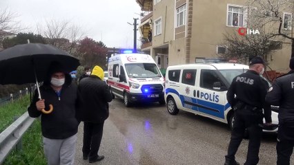 Kısıtlamada sokakta çıkan bıçaklı kavgada 3 kişi yaralandı