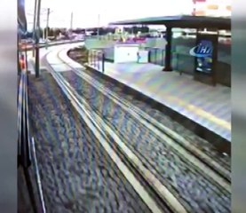 Tren raylarında hayat kurtaran makas