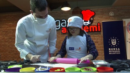 BURSA - Dünya Down Sendromu Farkındalık Günü dolayısıyla pizza etkinliği gerçekleştirildi