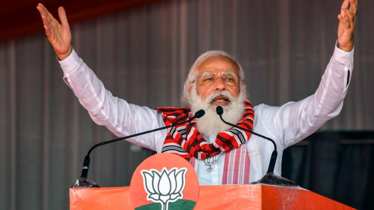 PM Modi in Bengal: BJP works on scheme, TMC wor...