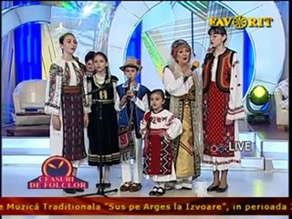 Grupul vocal „Fii Dobrogei” - Asta-i portul ce mi-i dat (Ceasuri de folclor - Favorit TV - 17.06.2015)