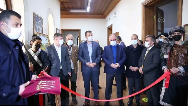 SİVAS - Aşık Veysel'in ölüm yıl dönümü dolayısıyla fotoğraf ve resim sergisi