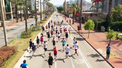ANTALYA - 21'inci Atatürk Halk Koşusu ve Yarı Maratonu yapıldı
