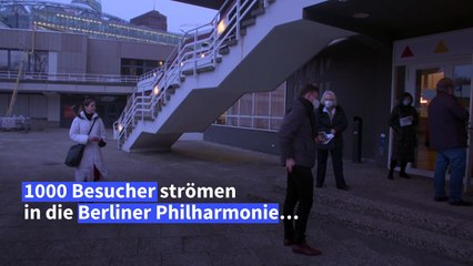 Berliner Philharmoniker geben Konzert vor 1000 Zuschauern