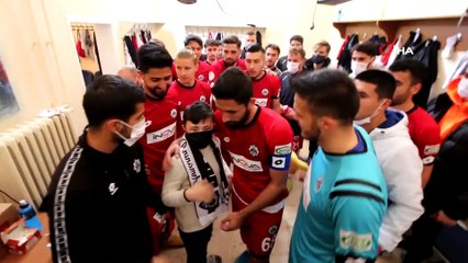 Down Sendromlu genç maçı özel izinle vali koltuğunda izledi